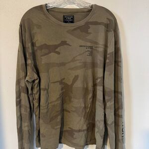 Abercrombie & Fitch Camouflage Long Sleeve // Men's XL